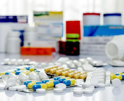 «Модные» антибиотики: мнение клинициста проясняет целесообразность использования дорогих препаратов
