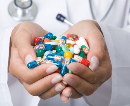 Минздрав Казахстана предлагает наказывать врачей и фармацевтов за навязывание дорогих лекарств