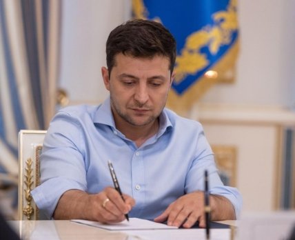 Президент Зеленский подписал закон об усилении ответственности за фальсификацию лекарств