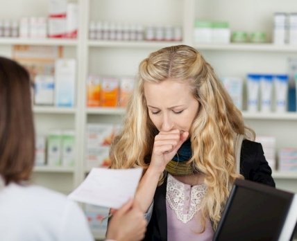 Кашель с приступами удушья: что посоветовать посетителю аптеки?