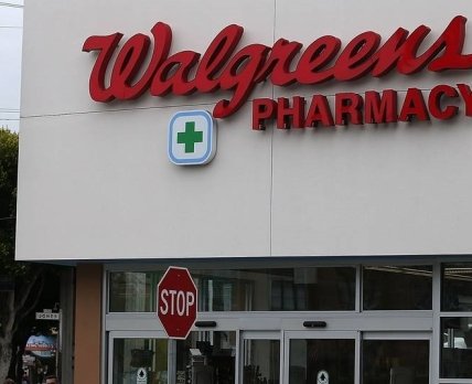 Крупнейшая аптечная сеть США Walgreens Boots подала против Theranos иск на $140 млн