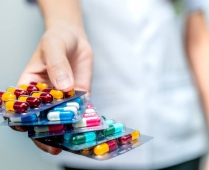 Минздрав разрешил продавать большинство рецептурных препаратов без рецепта врача