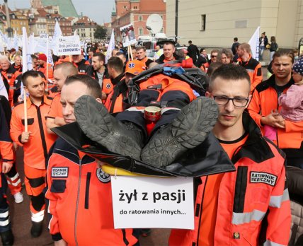 В Польше прошла акция протеста против низкого финансирования медицины