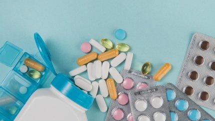Поправку к госбюджету о буферных запасах лекарств рассмотрят осенью 2026 года