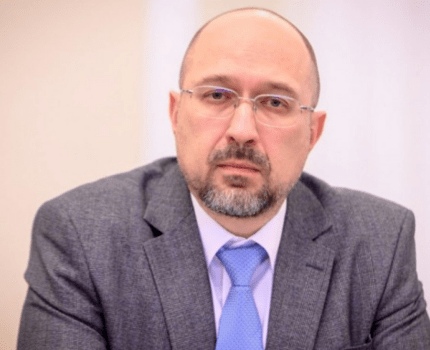 Україна домовилась з шістьма фармкомпаніями про поставки вакцин проти коронавірусу