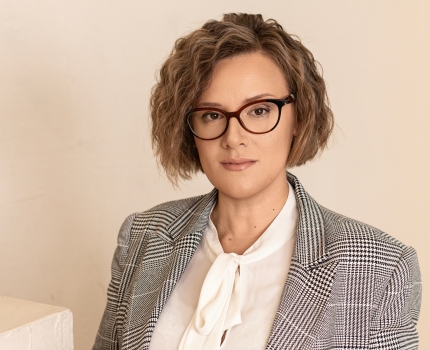 Олена Вʼячеславівна Добровинська, ендокринолог, дієтолог, к.мед.н., науковий співробітник ДУ «Інститут ендокринології та обміну речовин імені В.П. Комісаренка НАМН України»