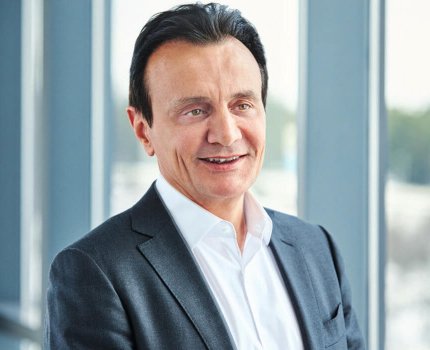 Стало известно, сколько зарабатывает глава AstraZeneca