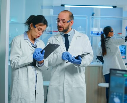 Минздрав предлагает привлекать медицинские университеты к клиническим испытаниям лекарственных средств /freepik