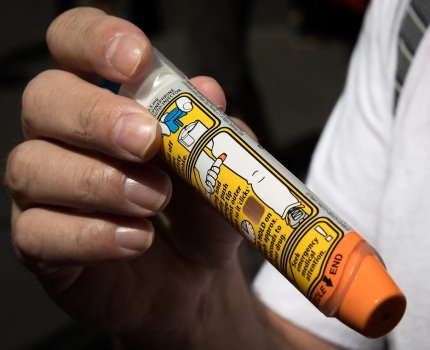 У EpiPen все же появится доступный дженерик в США