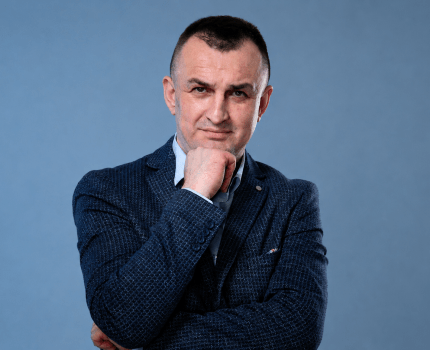 Евгений Васильевич СКРИПНИК, врач-психиатр высшей категории, невролог, нарколог, психотерапевт.