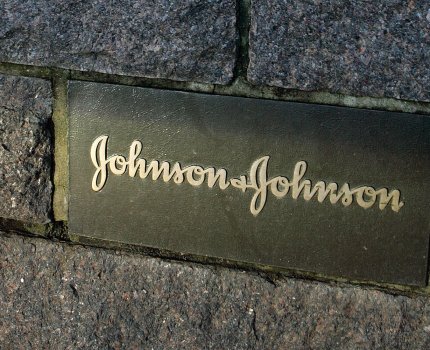 "Судебная одиссея" Johnson &amp; Johnson: сколько денег может потратить фармгигант, чтобы закрыть все судебные разбирательства?