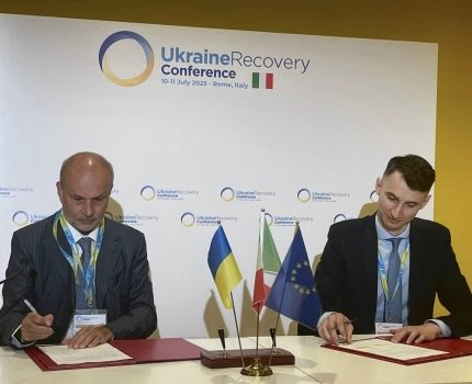 Эдем Адаманов: Украина подписала пять новых международных соглашений в сфере здравоохранения на 120 млн. евро /Едем Адаманов/Facebook