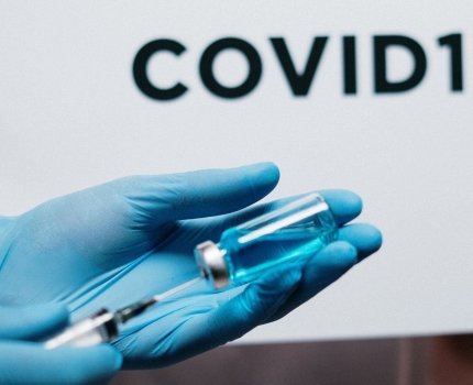 FDA готово рассмотреть вакцины против COVID-19 по программе fast-track
