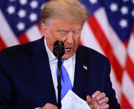 Pfizer подает заявку на регистрацию своей вакцины против COVID-19, а Трамп обвинил компанию в проигрыше на выборах