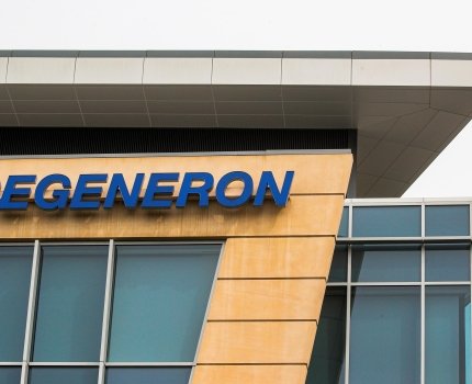 Regeneron покупает британскую Oxular