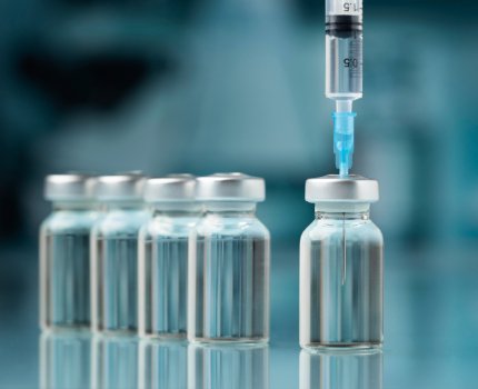 GSK отменила испытание вакцины против гепатита В /freepik