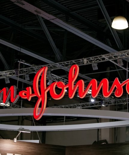 Johnson &amp;amp; Johnson озвучила ціль з продажу фармпродукції на 2025 рік