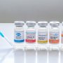 Коктейль из вакцин: Минздрав изменил схемы COVID-вакцинации /Shutterstock