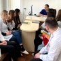Руслан Козовий зі студентами /Сайт ІФНМУ