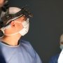 Вперше в Україні: львівські лікарі провели операцію на серці на пару з роботом Da Vinci