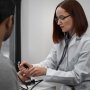 Скрининг здоровья 40+: что нужно знать о деньгах, выделяемых на обследование /freepik