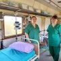 Інна Верхогляд та Оксана Степанюк працюють в евакуаційному медичному поїзді. /МОЗ