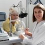 В Україні можна отримати безкоштовну операцію на очах — держава оплачує лікування катаракти /freepik