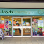 Владелец избавляется от аптек Lloyds Pharmacy