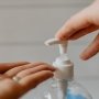 Дезінфікуючі засоби для рук і зловживання алкоголем: небезпечний коктейль