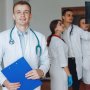 Интерны и молодые врачи могут получить стаж, зарплату, выплату 200 тыс. грн и служебное жилье /Magnific