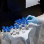 Crown Agents требует засекретить всю информацию о вакцинах, закупленных через организацию для Украины