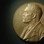 Нобелевскую премию по химии присудили за эволюцию ферментов и исследование пептидов и антител