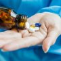 Андрей Зименковский: «Современный человек стал Homo pharmaceuticus – важно сформировать правильное лекарственное поведение» /freepik