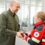 Денис Шмигаль вручает почетную награду, 26 марта Киев. Фото /КМУ
